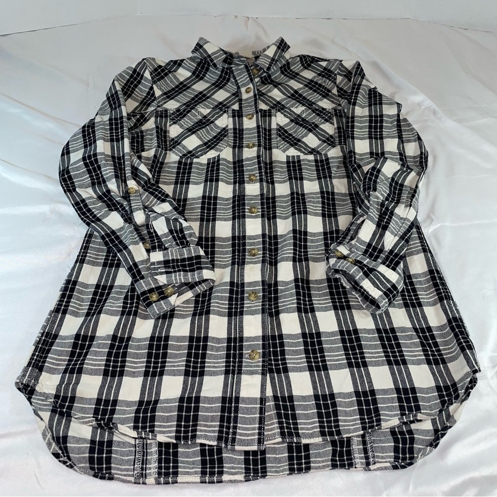Duluth Trading Co Womens Black White Plaid Flannel Button Up Shirt Size M Cotton